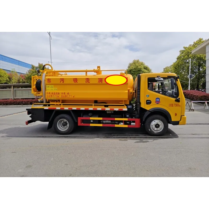 Versatile 6m³ Fecal Sunction Truck with Wash Functionality