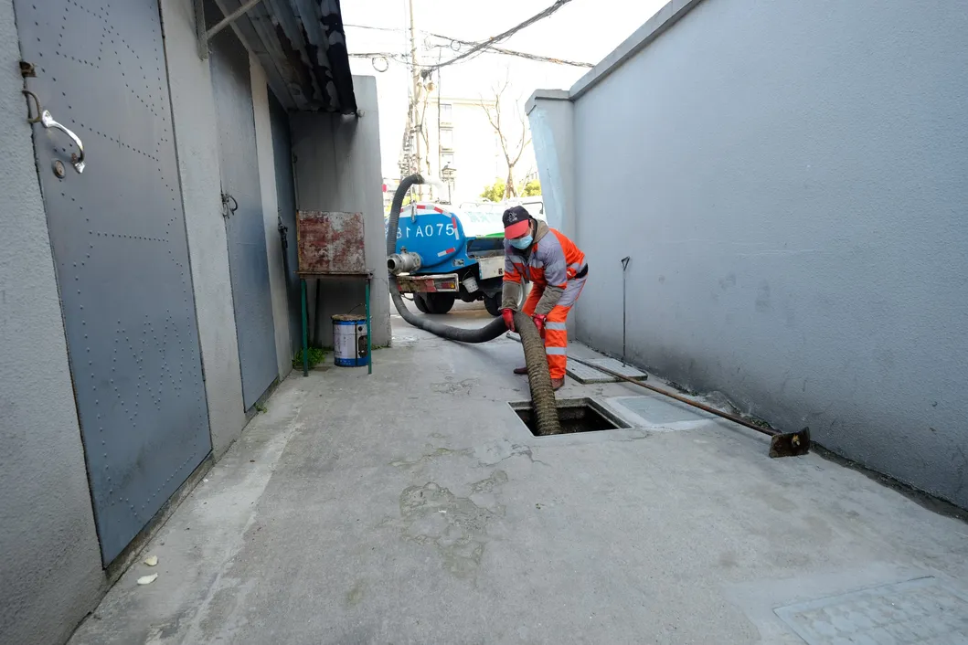 Efficient 10m³ EV/Diesel Sewage Suction Truck with Clean Water Tank