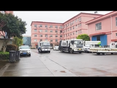 Xe tải làm sạch hàng rào