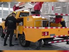 xe nâng người làm việc trên cao gắn trên xe tải, xe nâng cắt kéo, xe nâng di động, xe nâng kiểu cột, xe nâng người trên cao